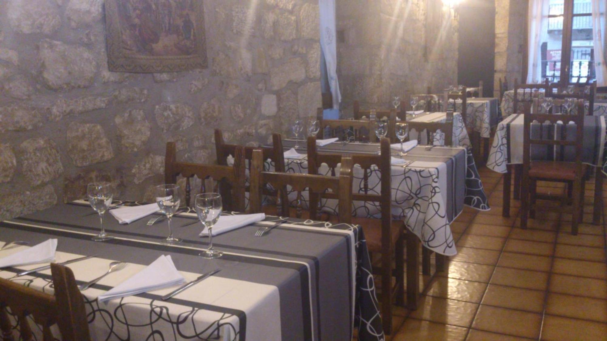 Fonda La Plaza Ξενοδοχείο Valderrobres Εξωτερικό φωτογραφία