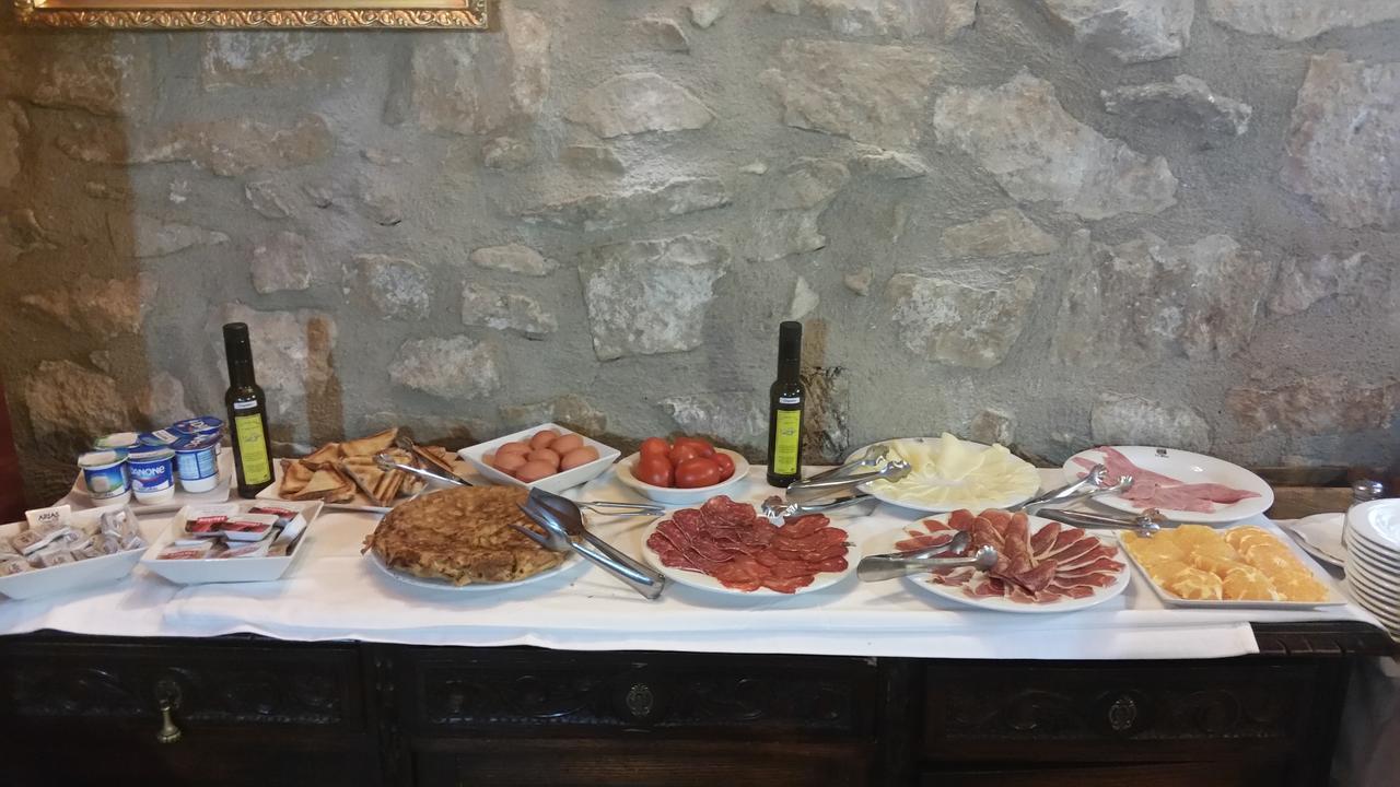 Fonda La Plaza Ξενοδοχείο Valderrobres Εξωτερικό φωτογραφία